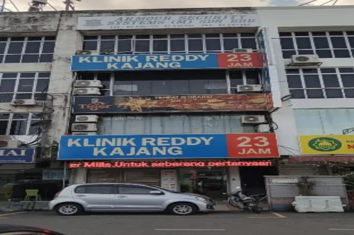 Exterior of Klinik Reddy Kajang
